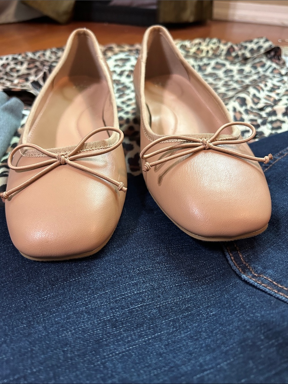 Classic Women’s Ballet Flats - Picture 3 of 8